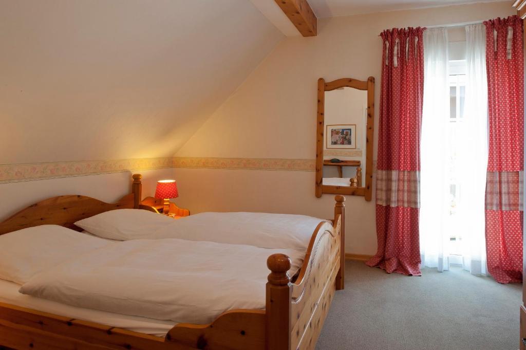 Landhotel Sauerlaender Hof Eslohe Δωμάτιο φωτογραφία